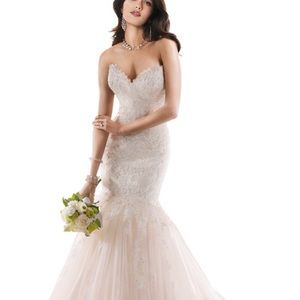 Maggie Sottero Wedding dress